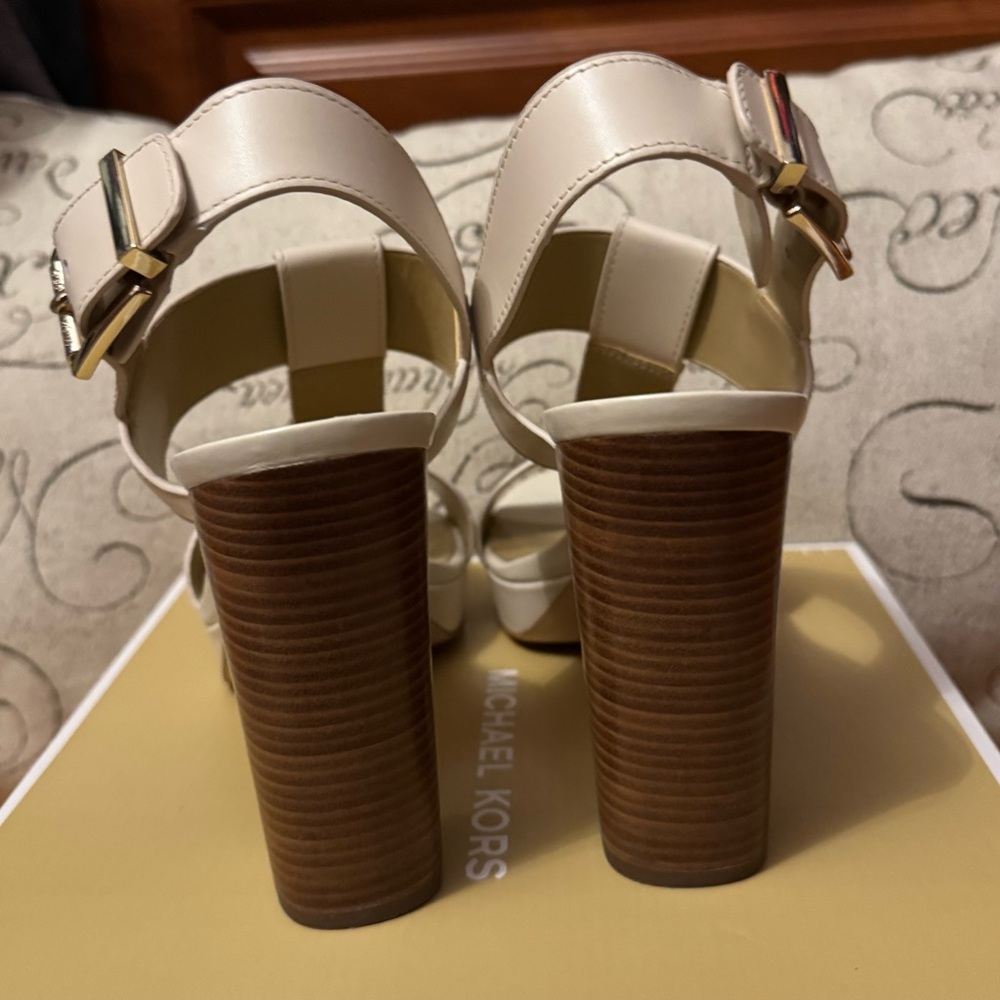 MICHAEL Michael Kor’s Becket Block Heel Platform Sandal - Picture 4 of 12